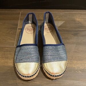 Chic Women's Gold and Navy Espadrilles